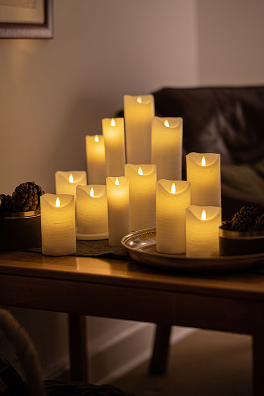 SIRIUS® LED Echtwachskerze "Sara" wiederaufladbar 15x5 cm weiß SIRIUS® LED Echtwachskerze "Sara" wiederaufladbar 15x5 cm weiß
