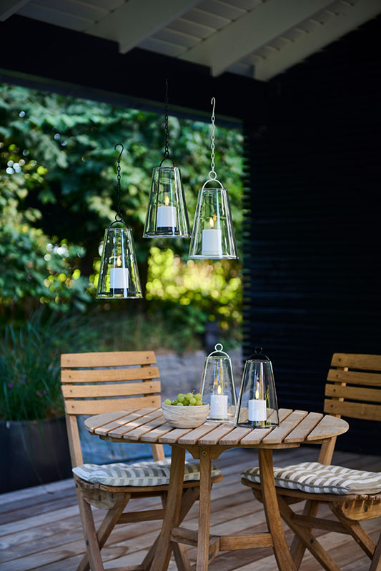 SIRIUS® Windlicht "Albert" schwarz mit LED Kerze "Sille" SIRIUS® Windlicht "Albert" schwarz mit LED Kerze "Sille"
