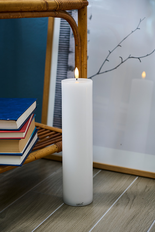 SIRIUS® LED Echtwachskerze "Sille" wiederaufladbar 30x7,5 cm weiß SIRIUS® LED Echtwachskerze "Sille" wiederaufladbar 30x7,5 cm weiß