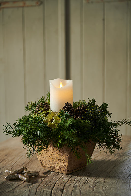 SIRIUS® LED Echtwachskerze "Sara" 15x7,5 cm weiß SIRIUS® LED Echtwachskerze "Sara" 15x7,5 cm weiß
